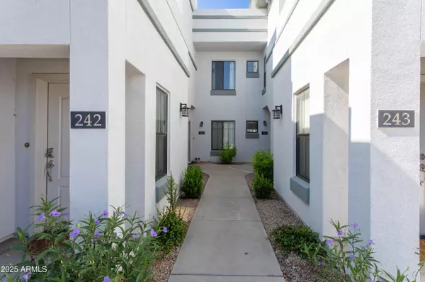 Chandler, AZ 85226,295 N RURAL Road #143