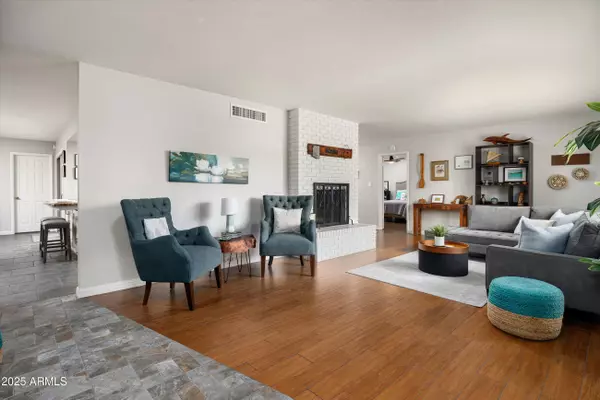 Phoenix, AZ 85028,9039 N CONCHO Lane