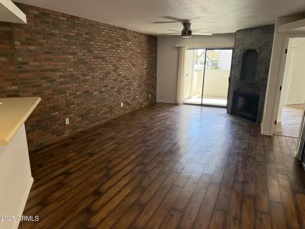 Chandler, AZ 85224,1800 W ELLIOT Road #107