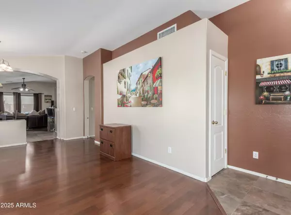 Laveen, AZ 85339,4817 W ST CHARLES Avenue