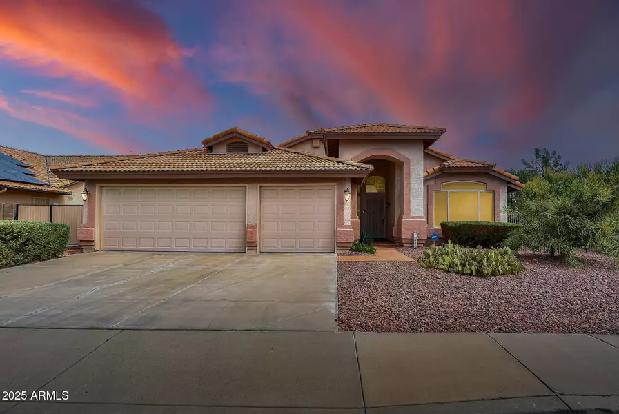 10936 N VENTANA Drive W, Peoria, AZ 85373