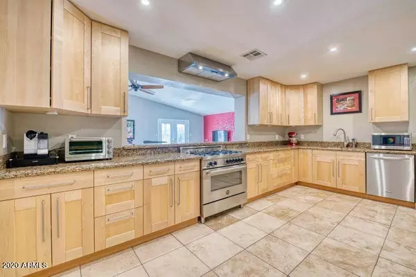 Phoenix, AZ 85018,3415 E CAMELBACK Road