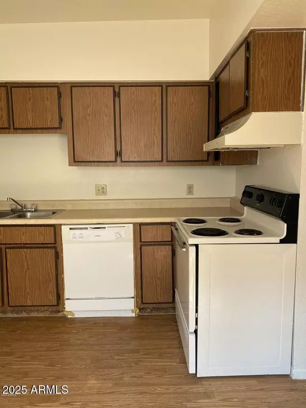 Phoenix, AZ 85032,2837 E MARCONI Avenue #203
