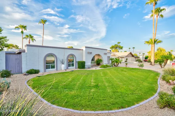 Phoenix, AZ 85028,2532 E DESERT COVE Avenue
