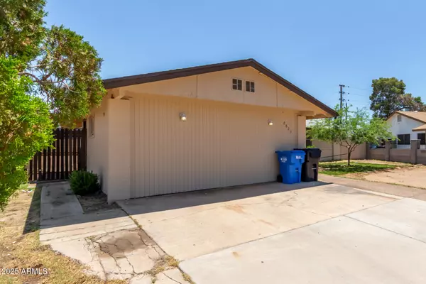 Phoenix, AZ 85035,2823 N 50TH Avenue