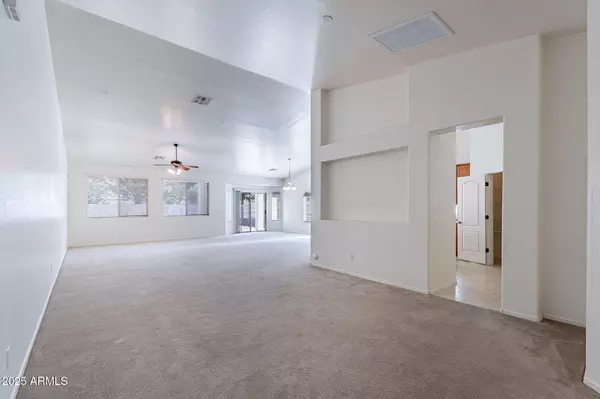 Phoenix, AZ 85041,2024 W DARREL Road