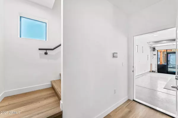 Phoenix, AZ 85018,4220 N 32nd Street #35