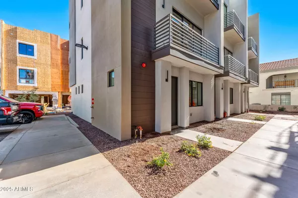 4220 N 32nd Street #35, Phoenix, AZ 85018