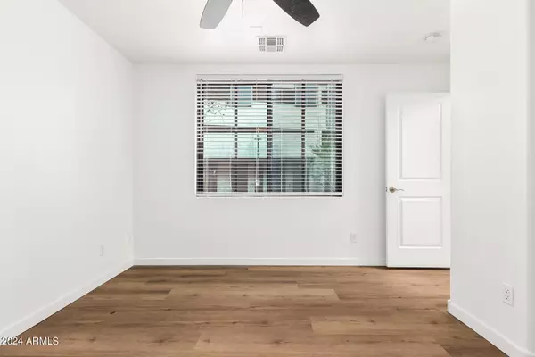 Tempe, AZ 85281,330 S FARMER Avenue #110