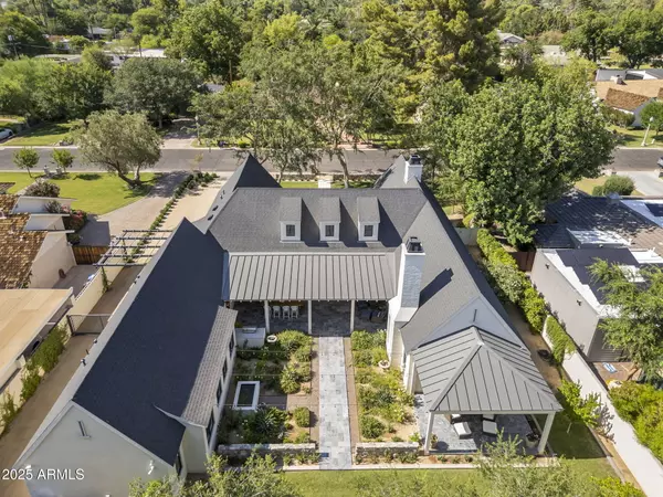 Phoenix, AZ 85013,325 W SOLANO Drive