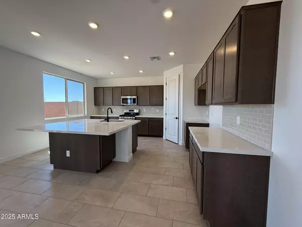 San Tan Valley, AZ 85143,3033 E Mecklenburg Way