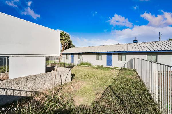 Phoenix, AZ 85015,1860 W GLENROSA Avenue #2