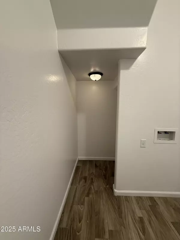 Phoenix, AZ 85041,1736 W POLLACK Street