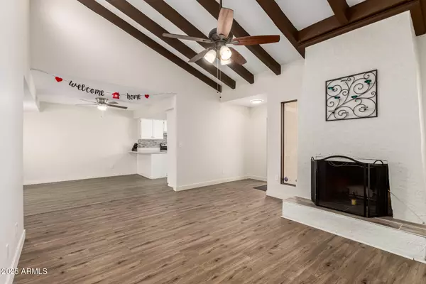 Glendale, AZ 85301,4722 W VIA CYNTHIA --
