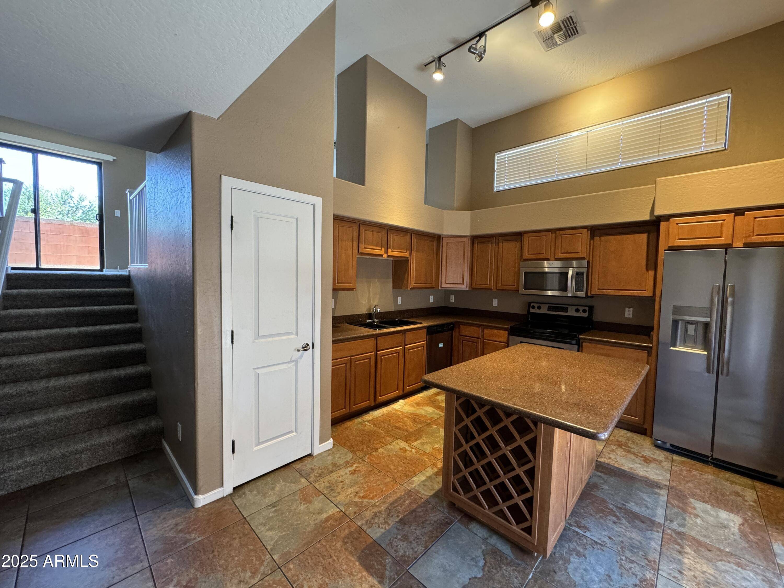 Tempe, AZ 85281,330 S FARMER Avenue #125