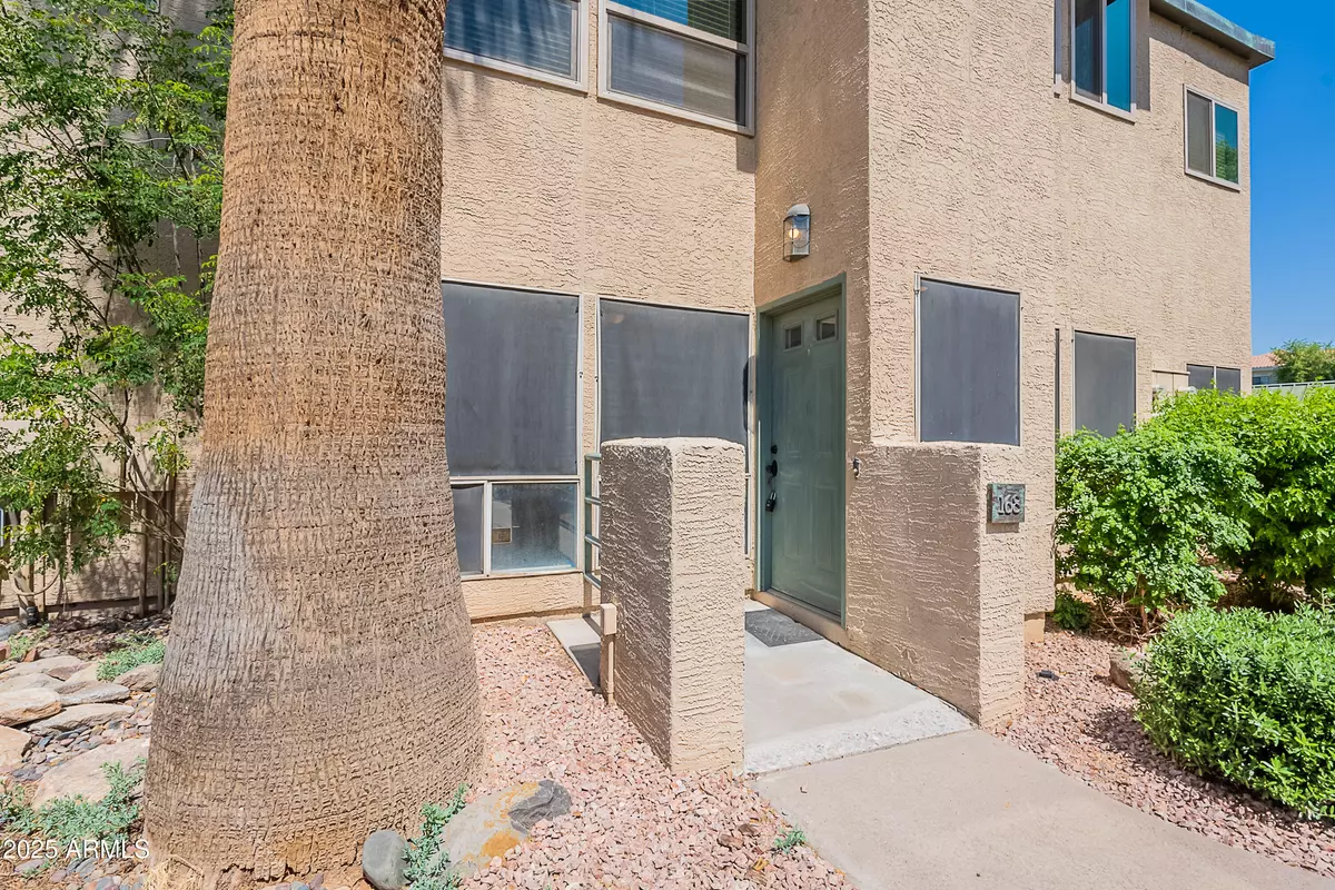 Phoenix, AZ 85034,101 N 7TH Street #168