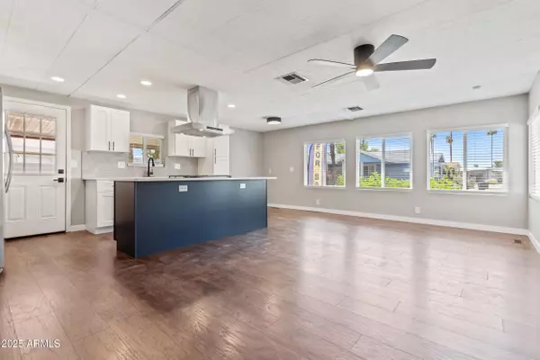 Tempe, AZ 85282,2401 W SOUTHERN Avenue #224