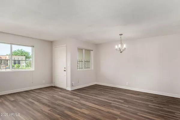 Mesa, AZ 85206,4502 E CAROL Avenue #4