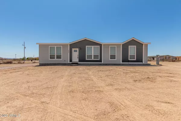 38402 W LATHAM Street, Tonopah, AZ 85354