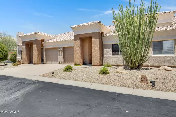 Fountain Hills, AZ 85268,16450 E AVENUE OF THE FOUNTAIN -- #20