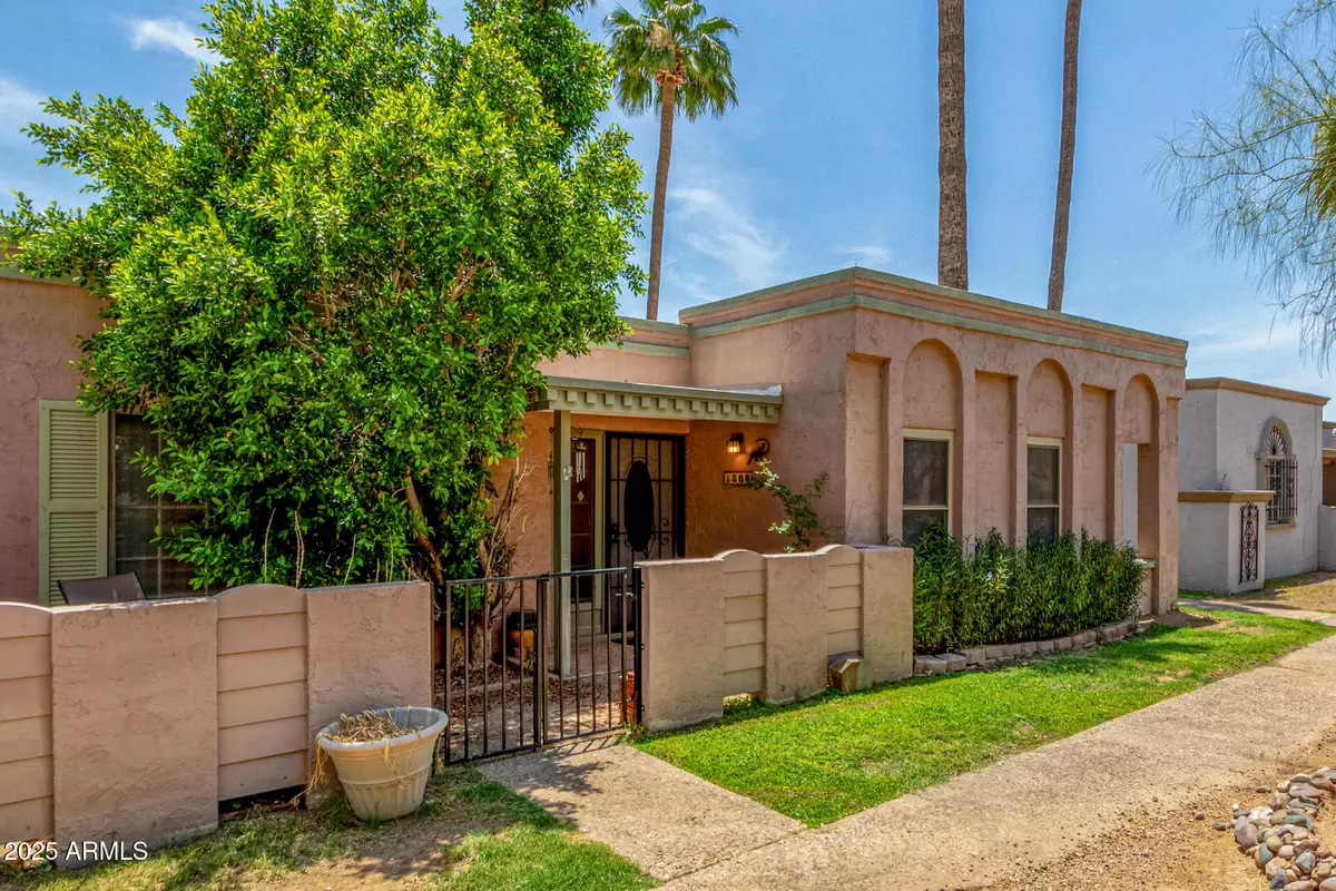 Mesa, AZ 85203,509 N Hobson Plaza