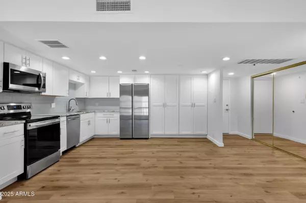 Scottsdale, AZ 85251,7920 E CAMELBACK Road #104