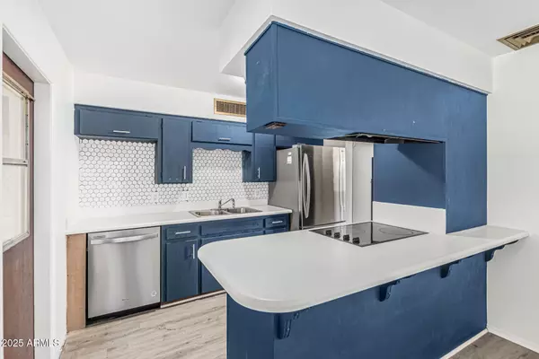 Mesa, AZ 85201,2117 W 2ND Street