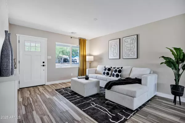 Phoenix, AZ 85016,2509 E MEADOWBROOK Avenue