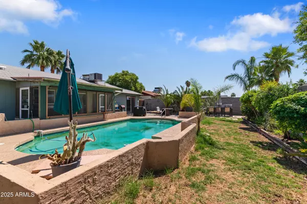 Phoenix, AZ 85053,3207 W MICHIGAN Avenue