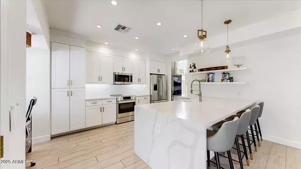 Scottsdale, AZ 85260,9028 E ALTADENA Avenue