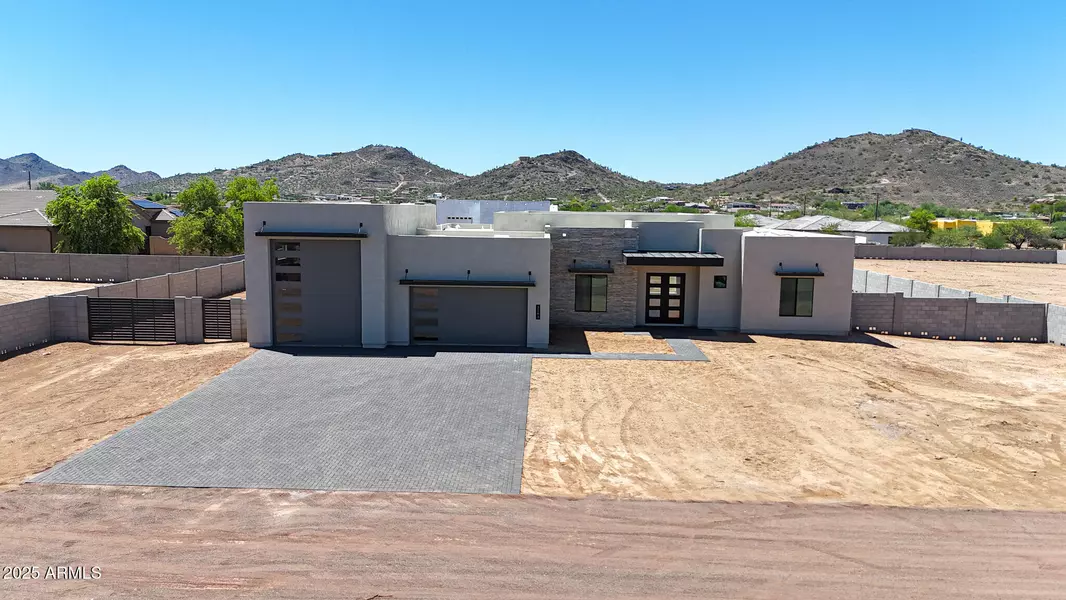 3283 W MESQUITE Street, Phoenix, AZ 85086