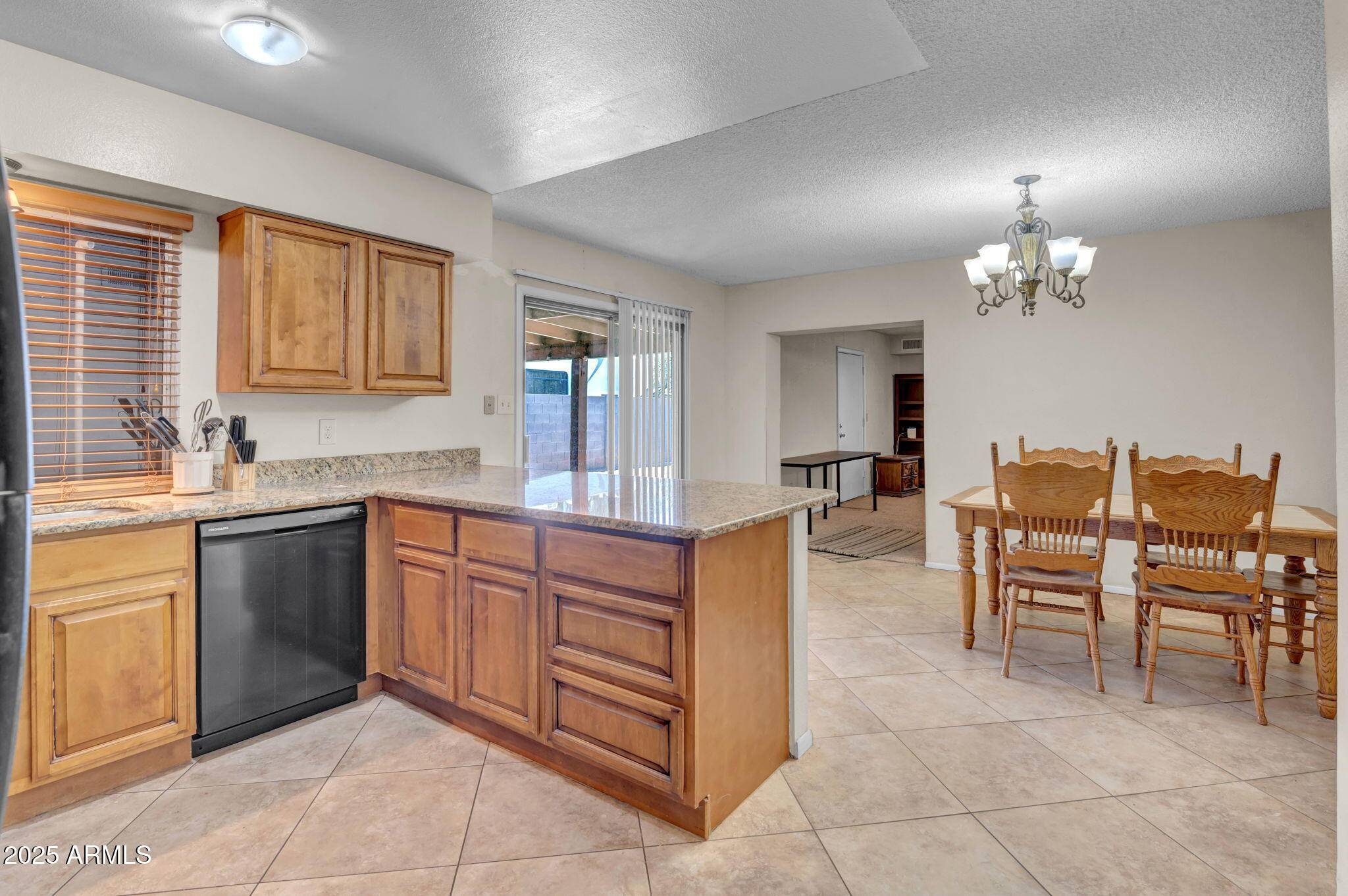 Mesa, AZ 85201,564 N SANTA ANNA Street