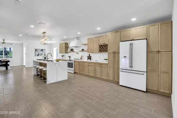 Phoenix, AZ 85016,4400 N 20TH Street