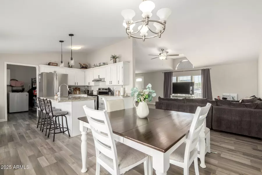 10618 W PRAIRIE Lane, Casa Grande, AZ 85193