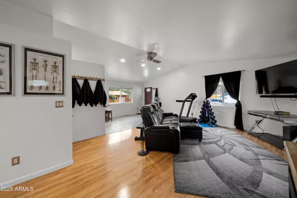 Lakeside, AZ 85929,323 N Woodland Road