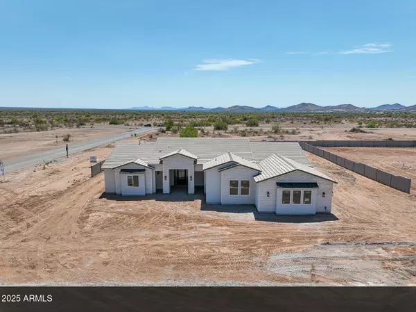Phoenix, AZ 85086,1969 E Long Rifle Road