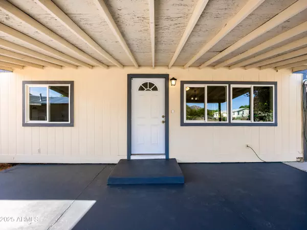 Peeples Valley, AZ 86332,18391 S John Fry Avenue