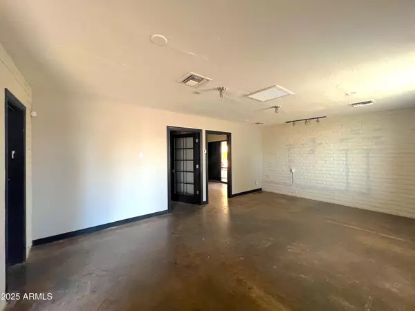 Mesa, AZ 85203,1550 E UNIVERSITY Drive #L1,2,3