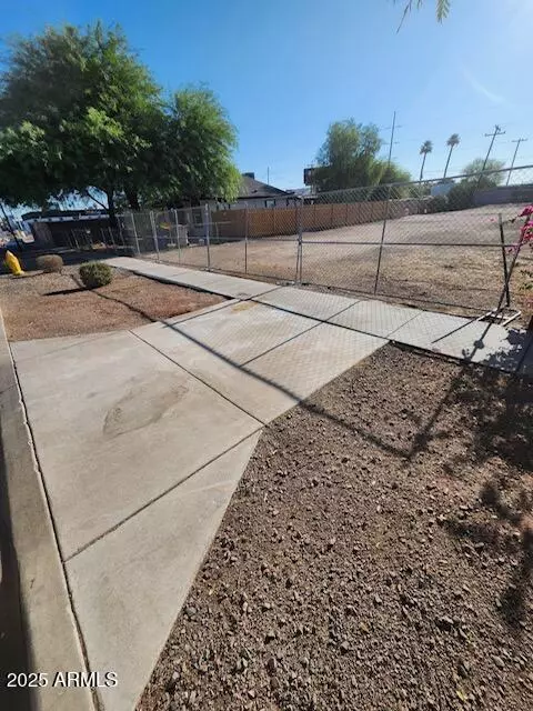 6825 N 59TH Drive #18, Glendale, AZ 85301