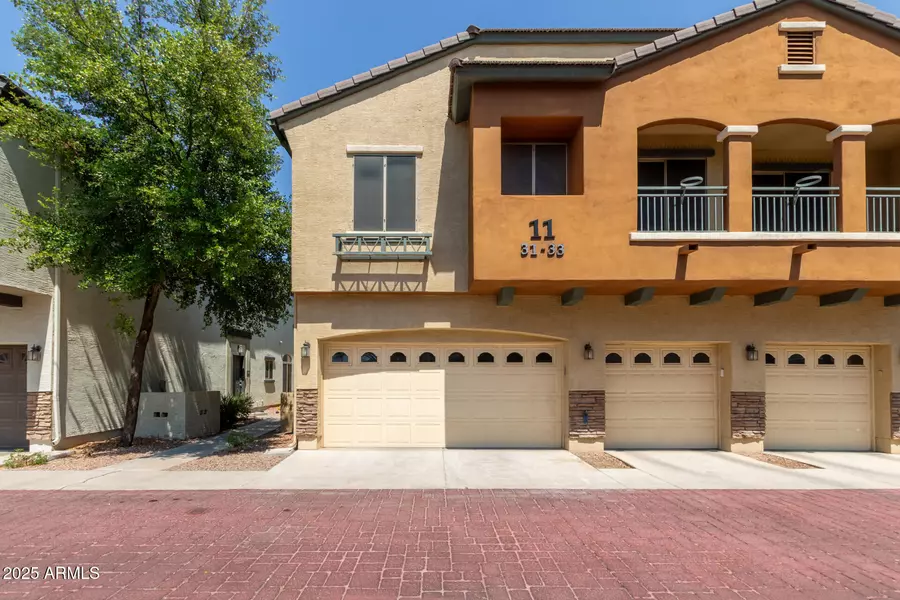 2727 N PRICE Road #32, Chandler, AZ 85224