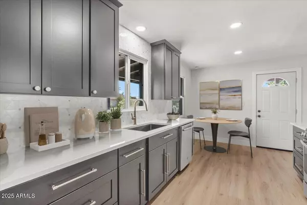 Scottsdale, AZ 85257,6908 E WINDSOR Avenue