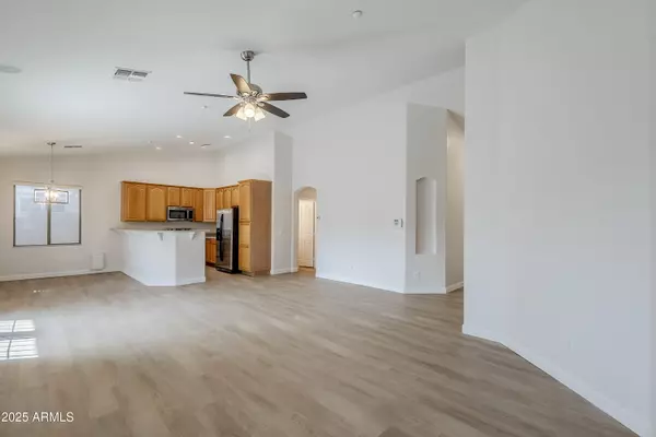 Peoria, AZ 85382,15853 N 74TH Avenue