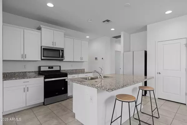 San Tan Valley, AZ 85140,36987 N SIDEWINDER Drive