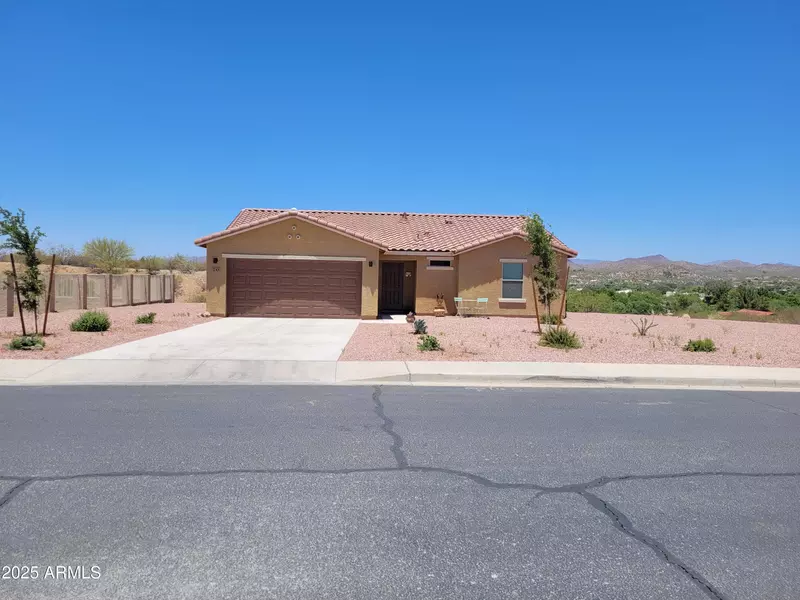 70 W MONTE CRISTO Drive, Wickenburg, AZ 85390