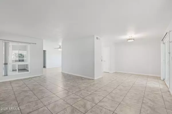 Sun City, AZ 85351,9802 N BALBOA Drive