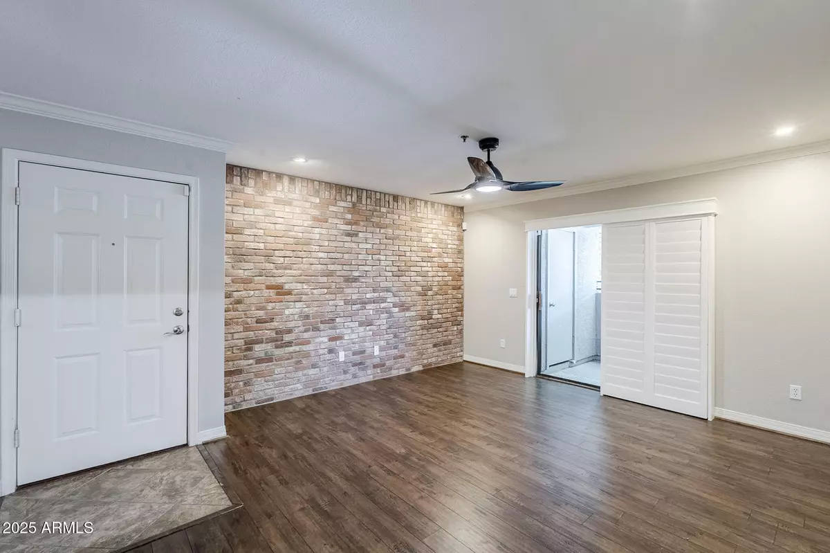 Phoenix, AZ 85016,2025 E CAMPBELL Avenue #143