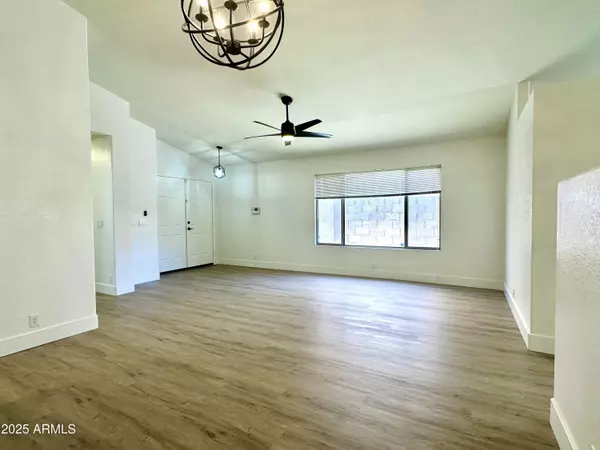 Phoenix, AZ 85044,4050 E AGAVE Road