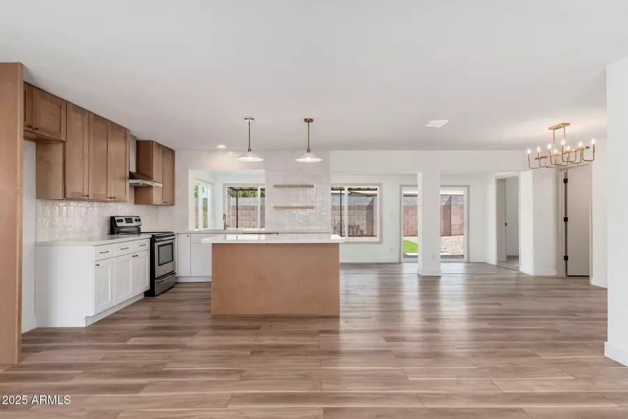 3910 W KINGS Avenue, Phoenix, AZ 85053