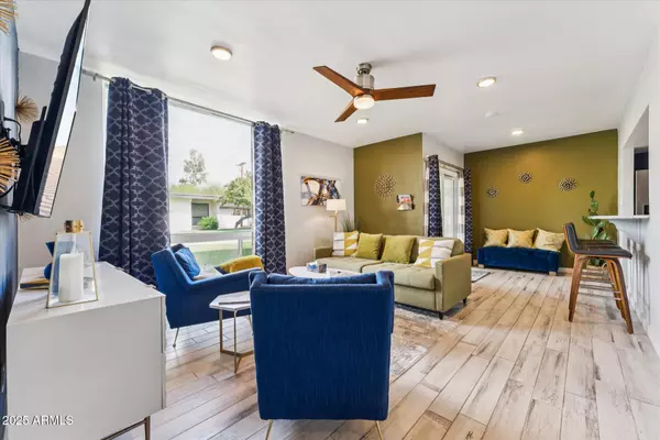 Phoenix, AZ 85018,3242 E CAMELBACK Road #105