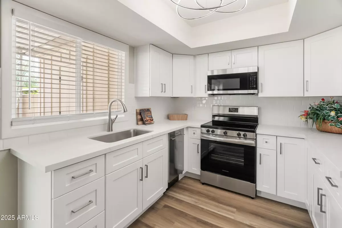 Phoenix, AZ 85015,1808 W ROSE Lane